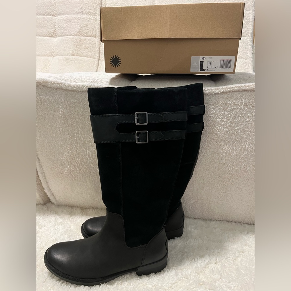 Black UGG ”W Zarina” riding boots. Size 11. Never been worn.